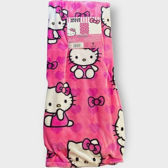 Hello Kitty “Poses and Hearts”' 50x70" Pink Silk Touch Plush Throw Blanket (b) - Picture 1 of 8